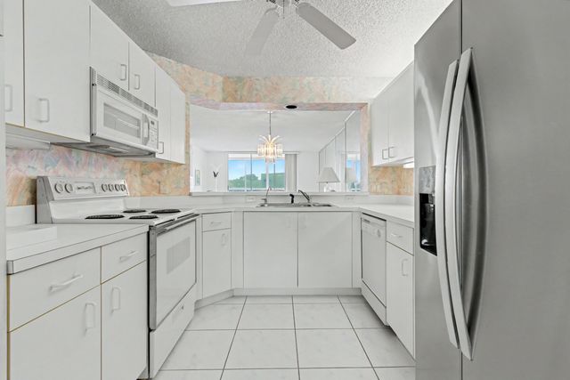 7552 Trent Drive 301, Tamarac, FL 33321