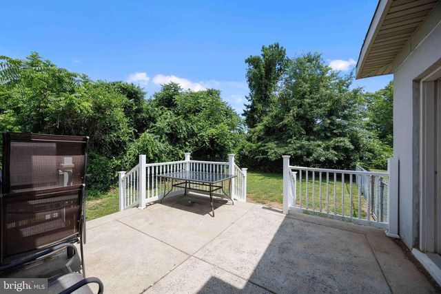 212 SKYLINE DR, Feasterville Trevose, PA 19053