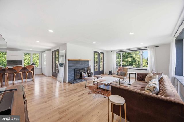 212 SKYLINE DR, Feasterville Trevose, PA 19053