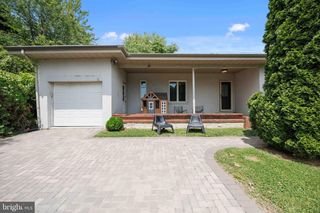 212 SKYLINE DR, Feasterville Trevose, PA 19053