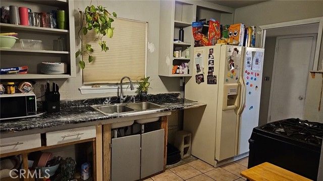 12156 Lakeview, Trona, CA 93562