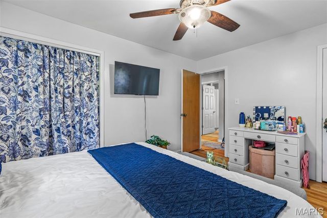 17 Airline Drive, Farmington, MO 63640