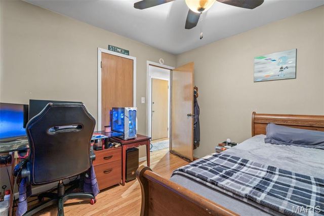 17 Airline Drive, Farmington, MO 63640