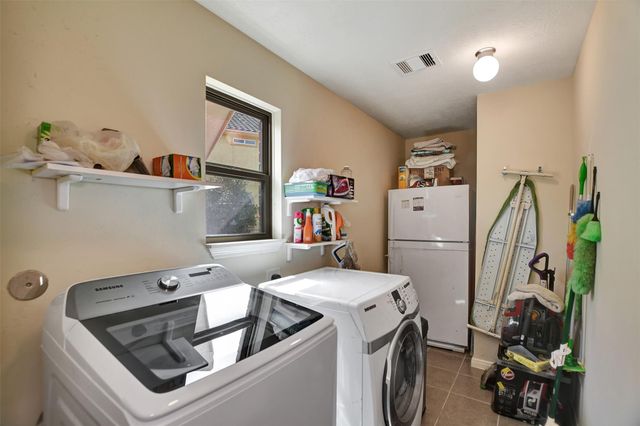 10 Spanish Bay Court N, Manvel, TX 77578