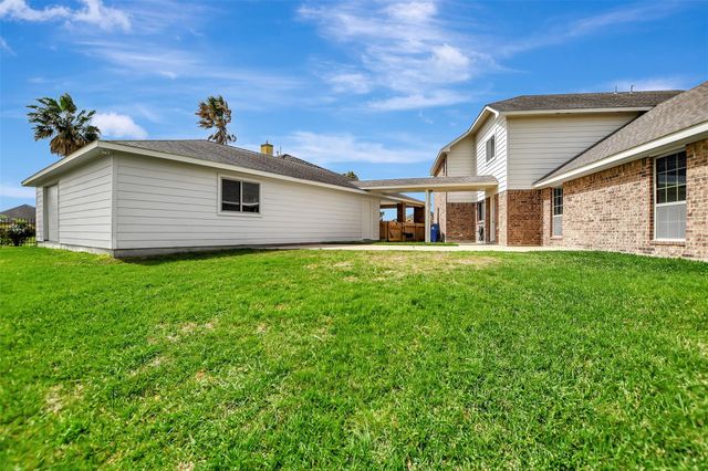 10 Spanish Bay Court N, Manvel, TX 77578