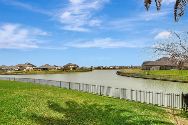 10 Spanish Bay Court N, Manvel, TX 77578