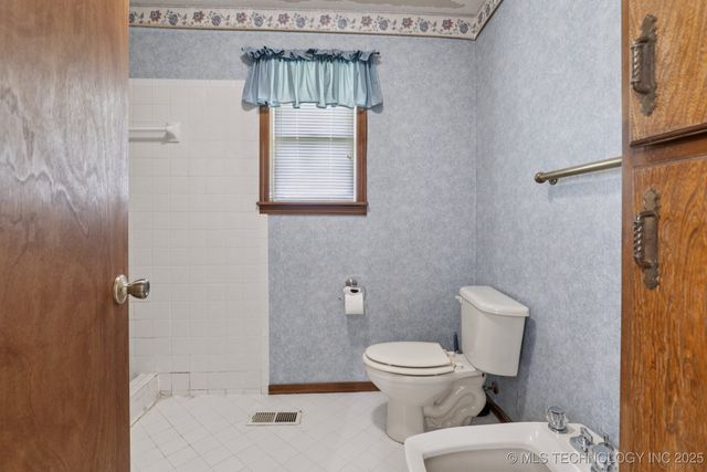 1601 Merlin, Pryor, OK 74361