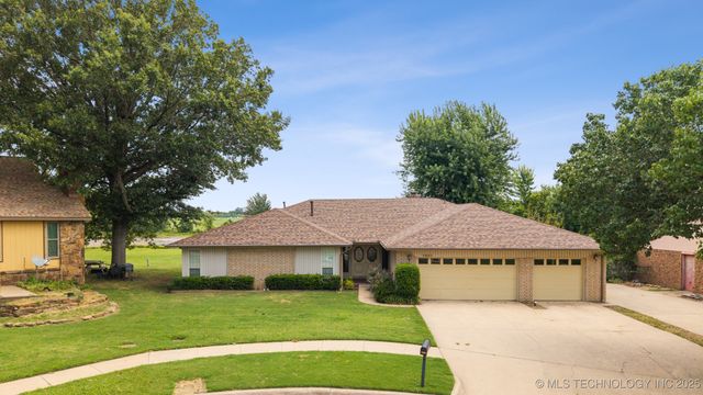 1601 Merlin, Pryor, OK 74361