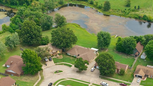 1601 Merlin, Pryor, OK 74361