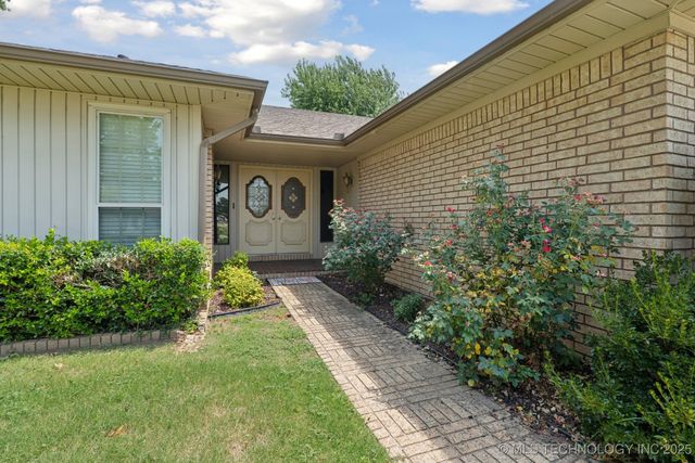 1601 Merlin, Pryor, OK 74361