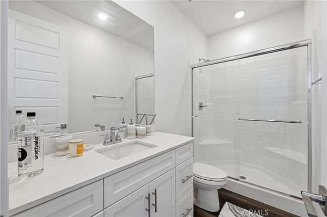 27525 Illumination Court, Valencia, CA 91381