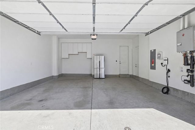 27525 Illumination Court, Valencia, CA 91381
