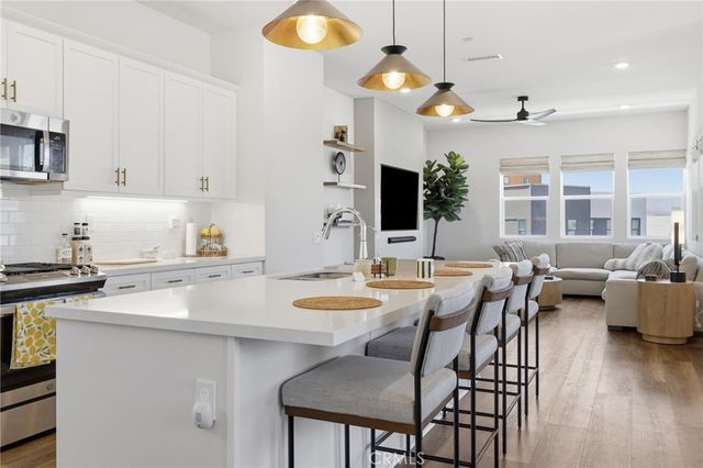 27525 Illumination Court, Valencia, CA 91381