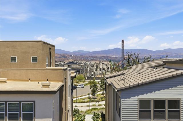 27525 Illumination Court, Valencia, CA 91381
