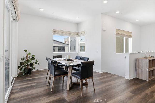 27525 Illumination Court, Valencia, CA 91381