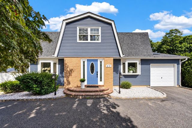 815 Expressway Drive N, Medford, NY 11763