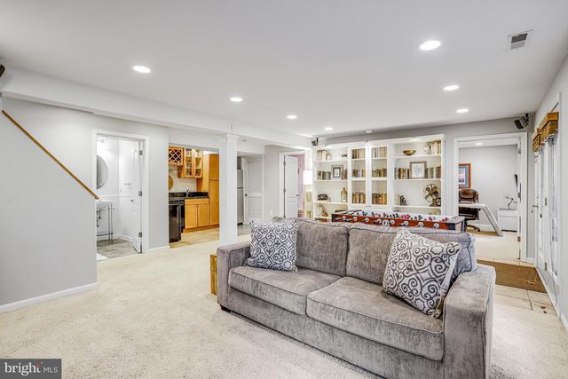 21625 MERION ST, Ashburn, VA 20147