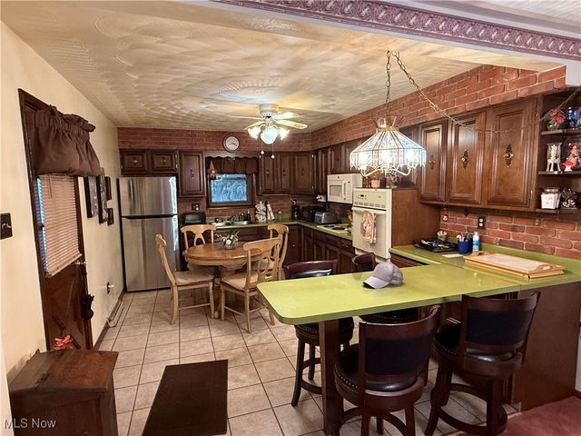 738 Main Street, Wellsville, OH 43968