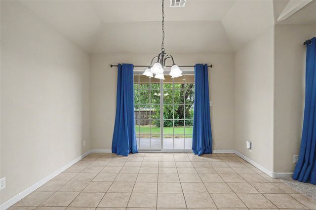 9113 N 144th East Avenue, Owasso, OK 74055