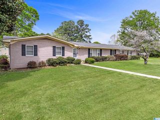 202 ELWYN AVENUE, Clanton, AL 35045