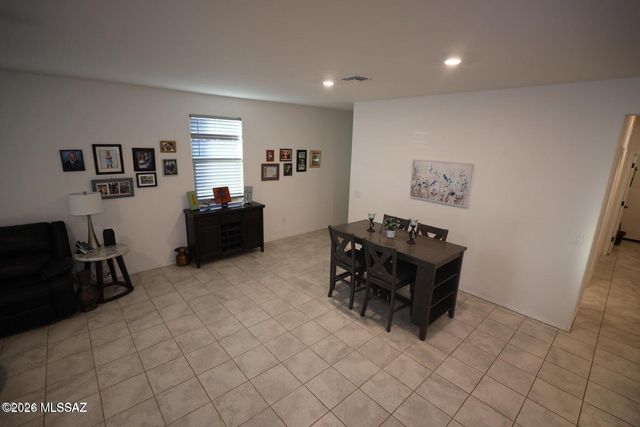 7976 S Golden Bell Drive, Tucson, AZ 85747