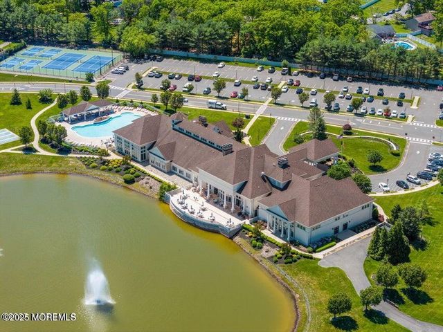 7 River Bend Court, Barnegat, NJ 08005