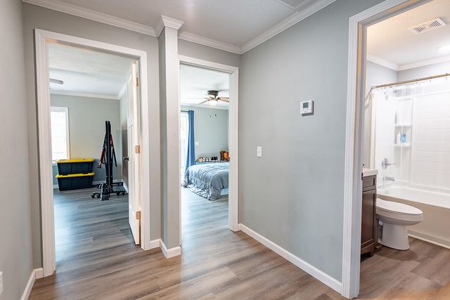 2400 W High Street, Springfield, MO 65803