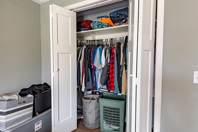 2400 W High Street, Springfield, MO 65803