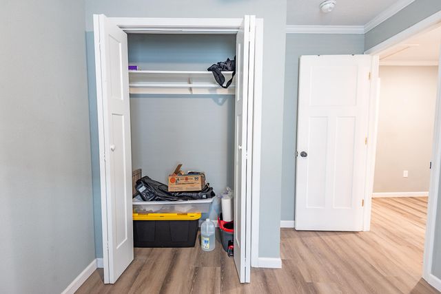 2400 W High Street, Springfield, MO 65803