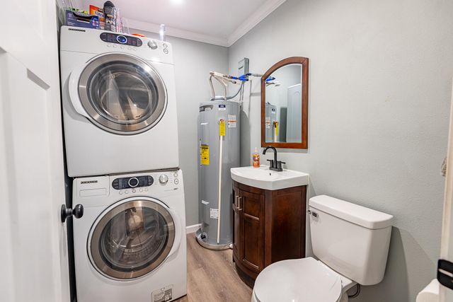 2400 W High Street, Springfield, MO 65803