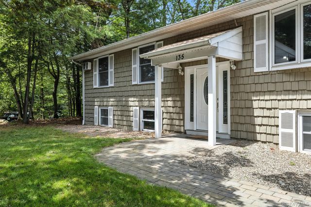 135 Lake Shore Drive E, Rock Hill, NY 12775