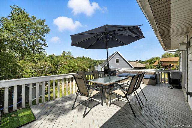 135 Lake Shore Drive E, Rock Hill, NY 12775