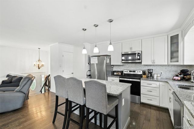 135 Lake Shore Drive E, Rock Hill, NY 12775