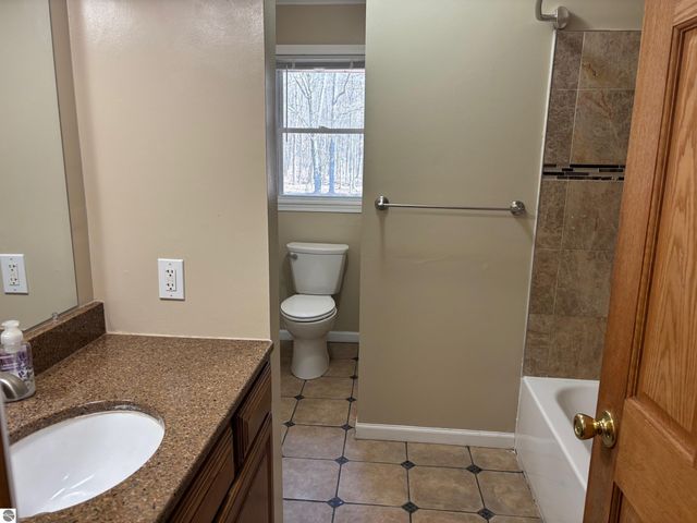 760 Hiawatha Drive, Mt Pleasant, MI 48858