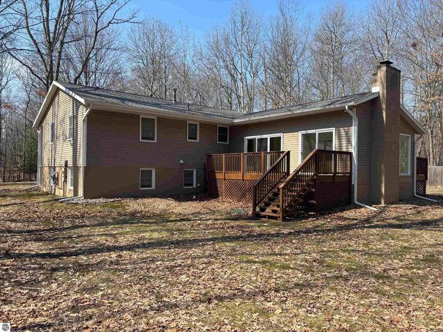 760 Hiawatha Drive, Mt Pleasant, MI 48858