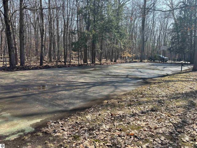 760 Hiawatha Drive, Mt Pleasant, MI 48858