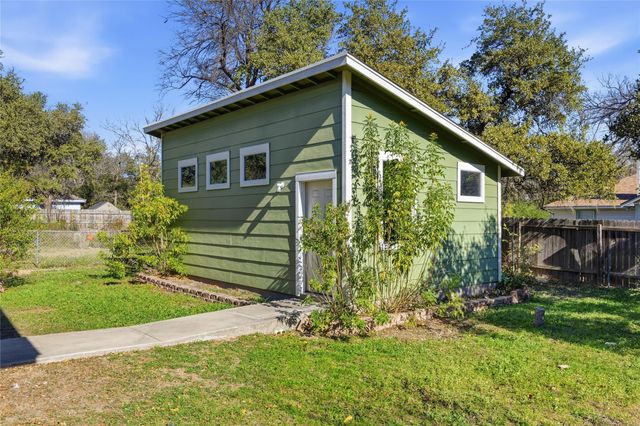 2204 N Celia DR, Cedar Park, TX 78613