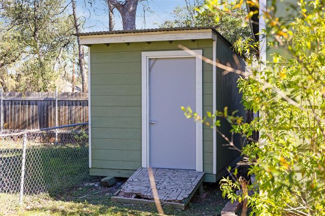 2204 N Celia DR, Cedar Park, TX 78613