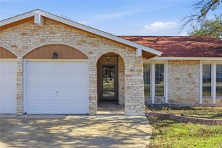 2204 N Celia DR, Cedar Park, TX 78613