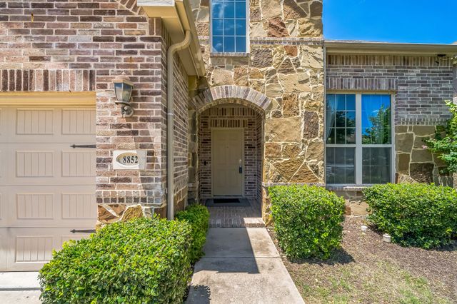 8852 Night Wind Lane, Fort Worth, TX 76244