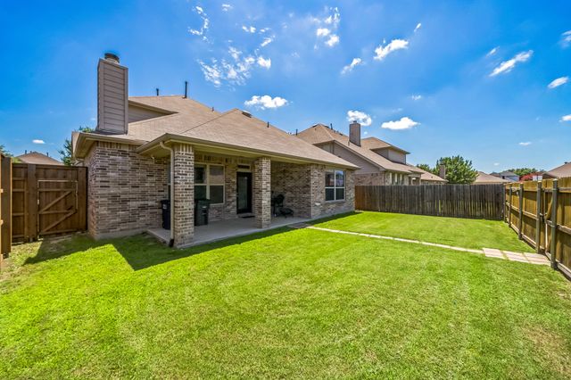 8852 Night Wind Lane, Fort Worth, TX 76244