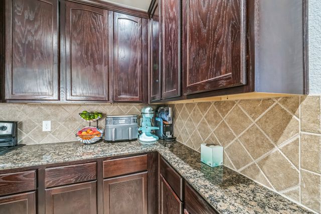 8852 Night Wind Lane, Fort Worth, TX 76244