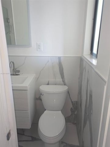 3300 SE 6th Street, Pompano Beach, FL 33062