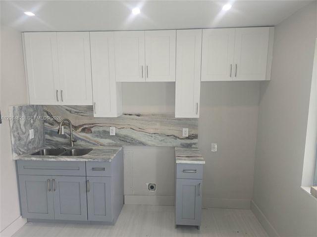 3300 SE 6th Street, Pompano Beach, FL 33062