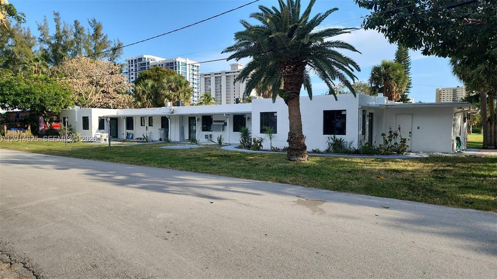 3300 SE 6th Street, Pompano Beach, FL 33062