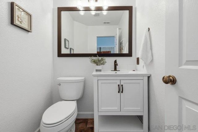 12805 Carriage Rd, Poway, CA 92064