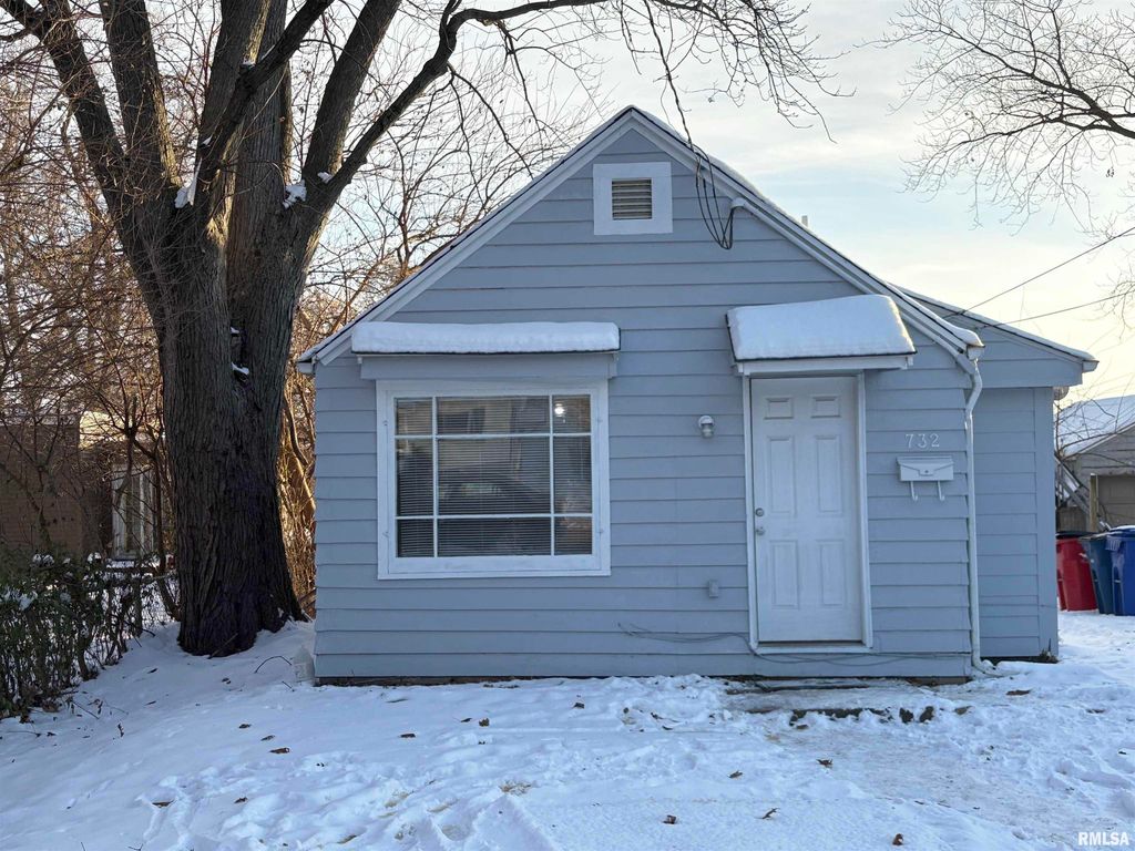 732 E DIVISION Avenue, Peoria Heights, IL 61616
