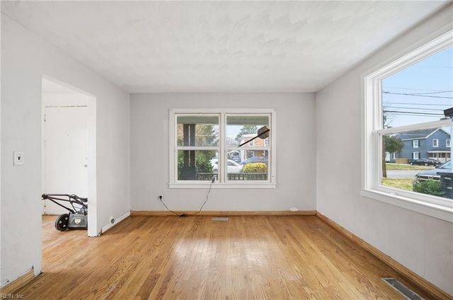 1410 Wilson Rd RD, Norfolk, VA 23523