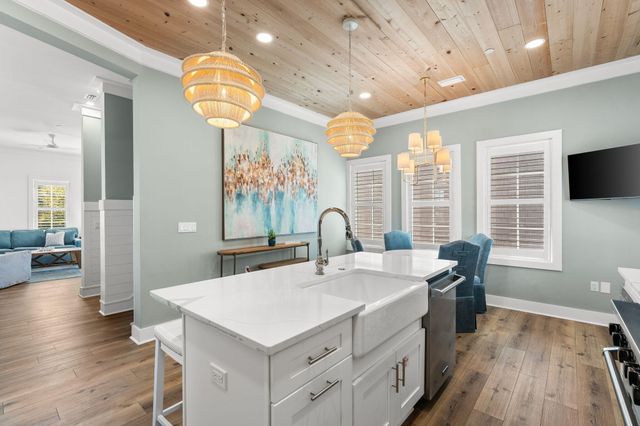 413 Henderson Cottage Way, Destin, FL 32541