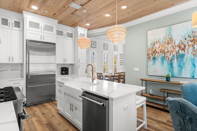 413 Henderson Cottage Way, Destin, FL 32541